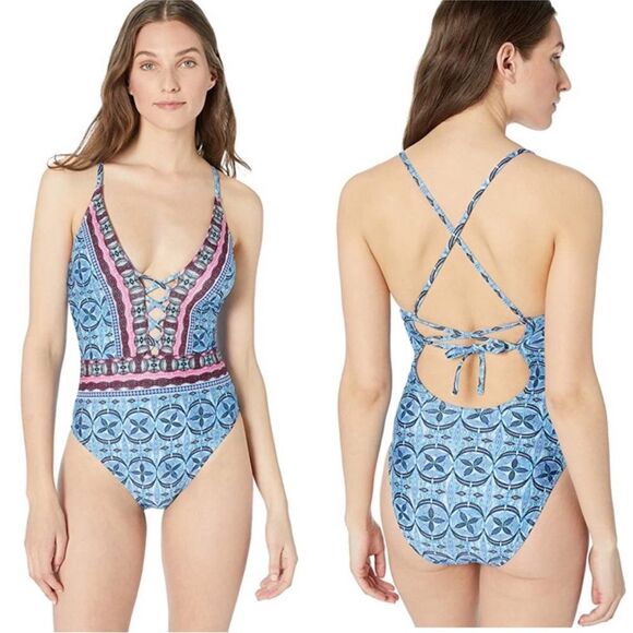 La Blanca Realist Printed Criss Cross Swimsuit 8 - Picture 2 of 10